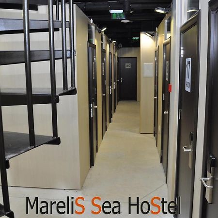 Marelis Sea Hostel Varna Bagian luar foto