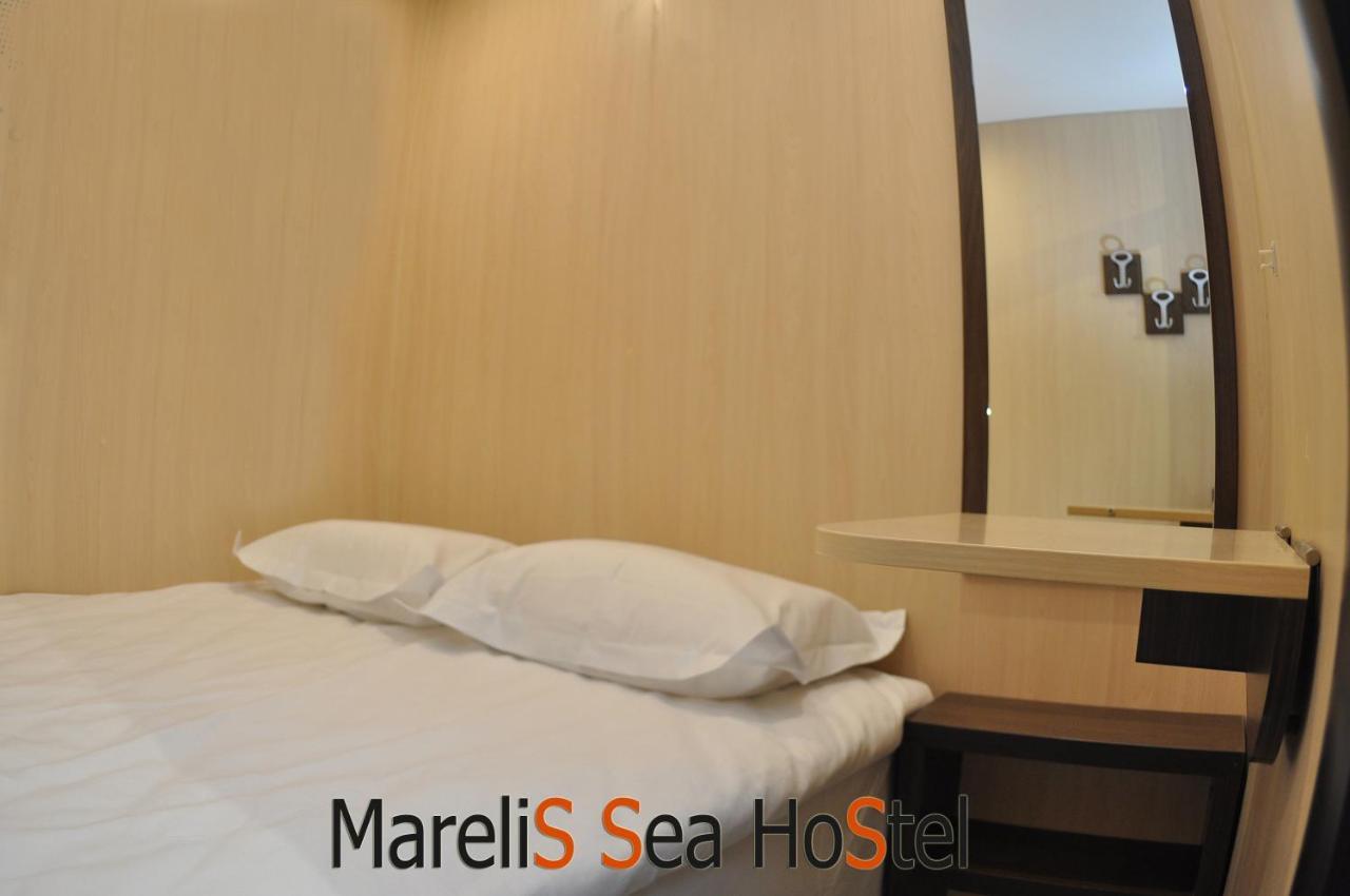 Marelis Sea Hostel Varna Bagian luar foto