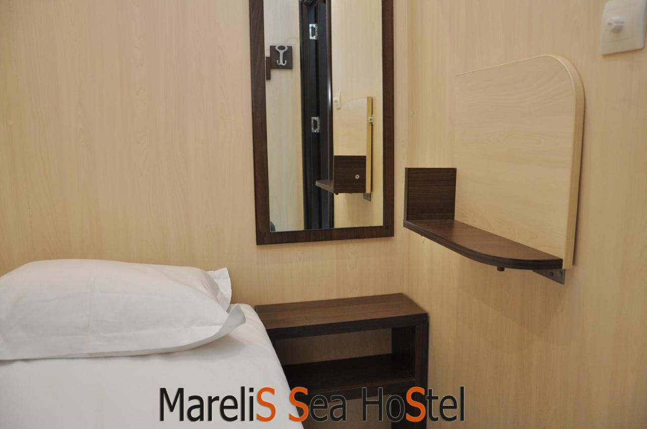 Marelis Sea Hostel Varna Bagian luar foto