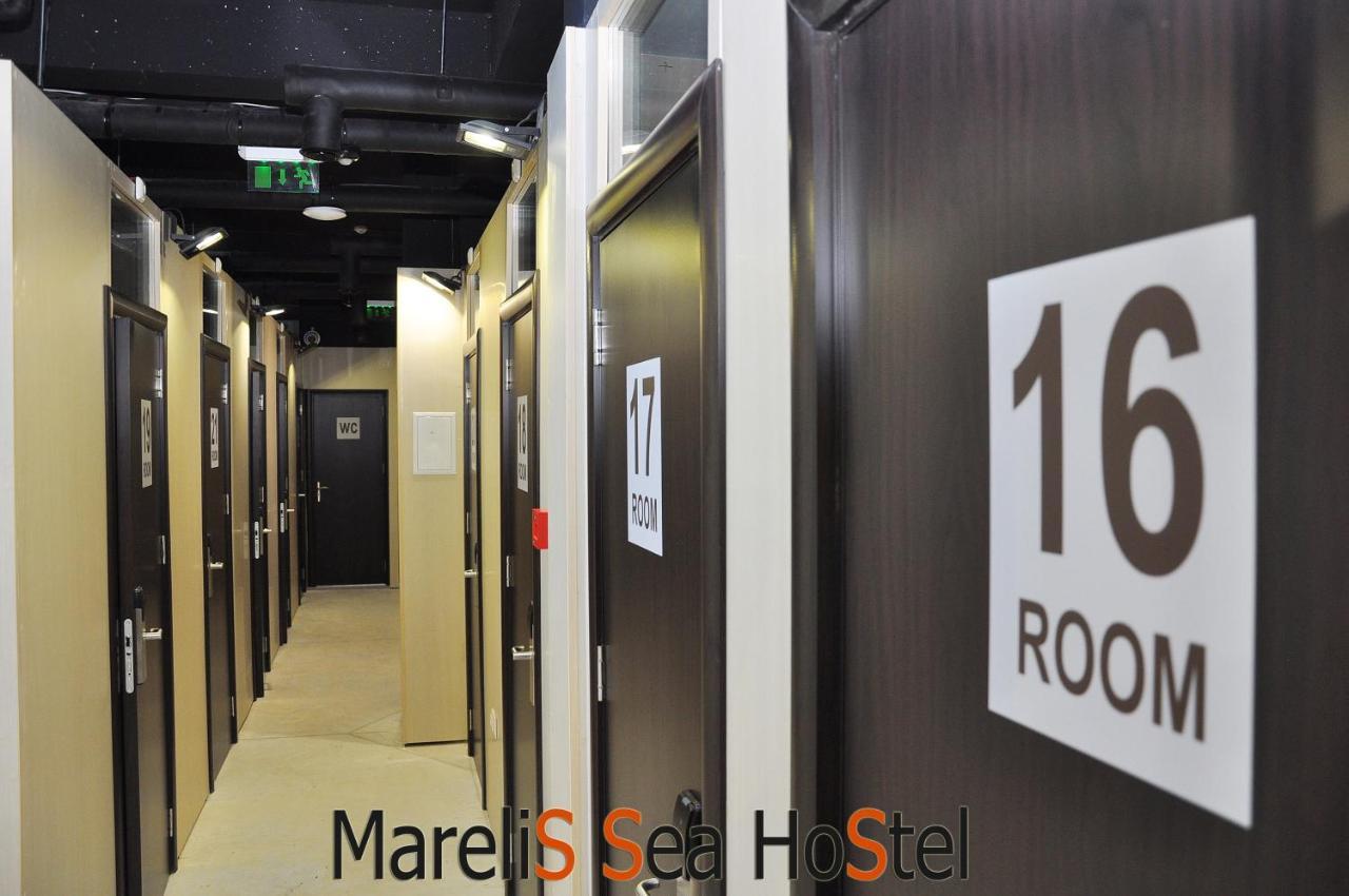 Marelis Sea Hostel Varna Bagian luar foto