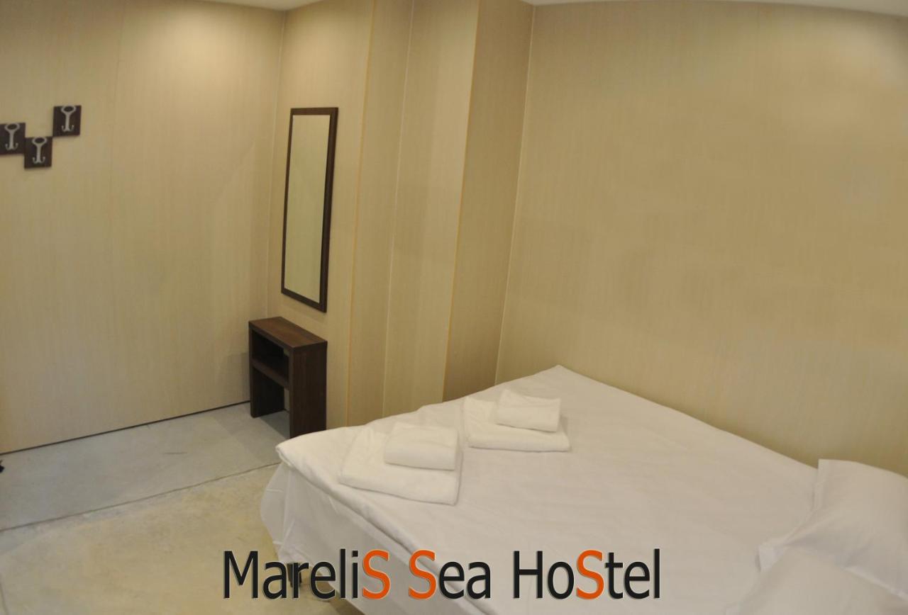 Marelis Sea Hostel Varna Bagian luar foto